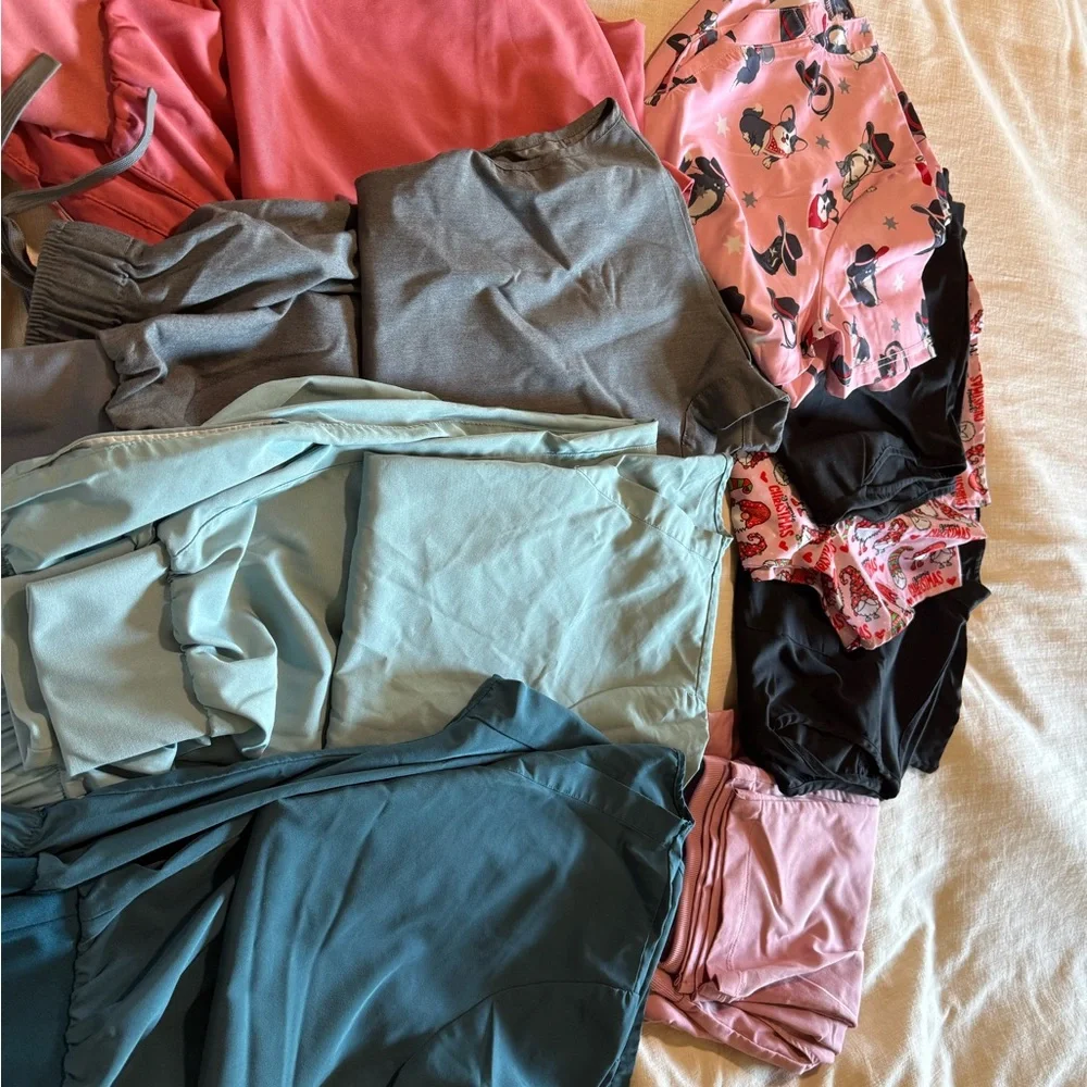 Women's Assorted Scrubs - Pink, Teal, Gray